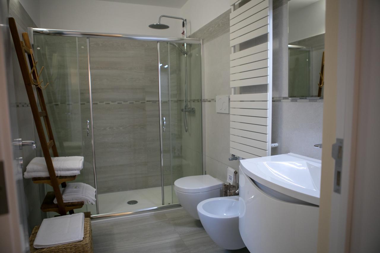Miklu Luxury Suite Лече Екстериор снимка