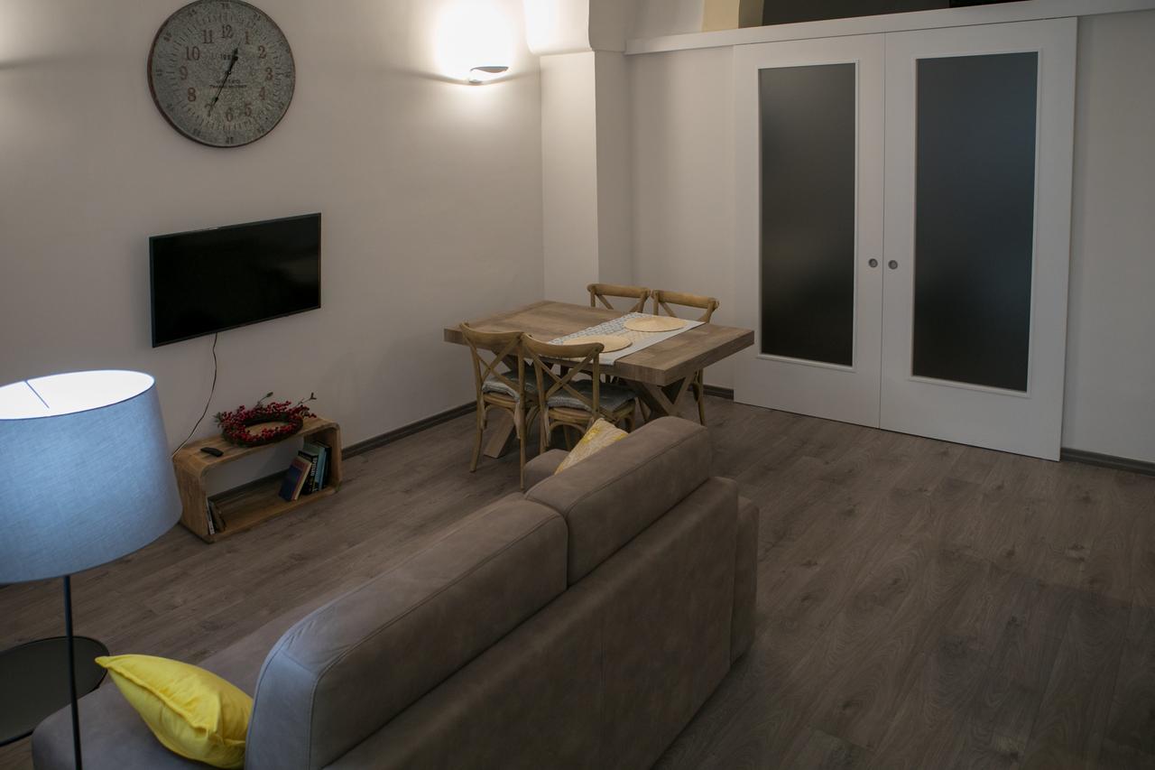 Miklu Luxury Suite Лече Екстериор снимка