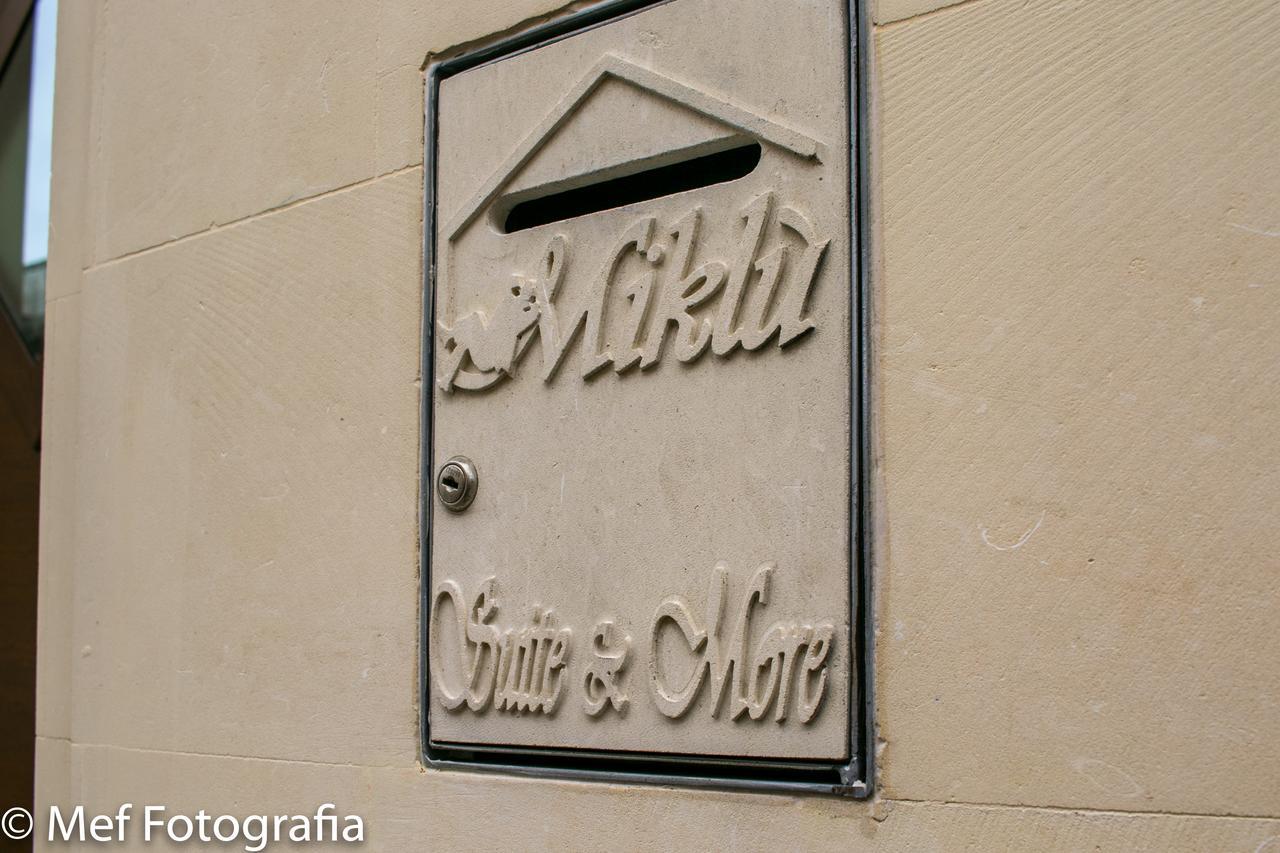 Miklu Luxury Suite Лече Екстериор снимка